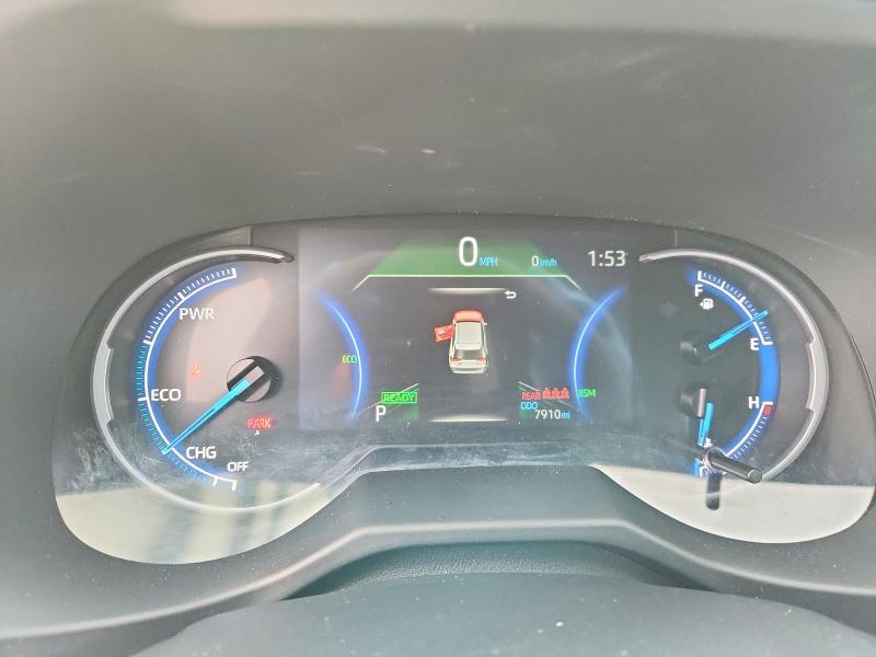 Фото 9 - TOYOTA RAV4