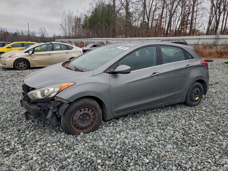 Фото 1 - HYUNDAI ELANTRA