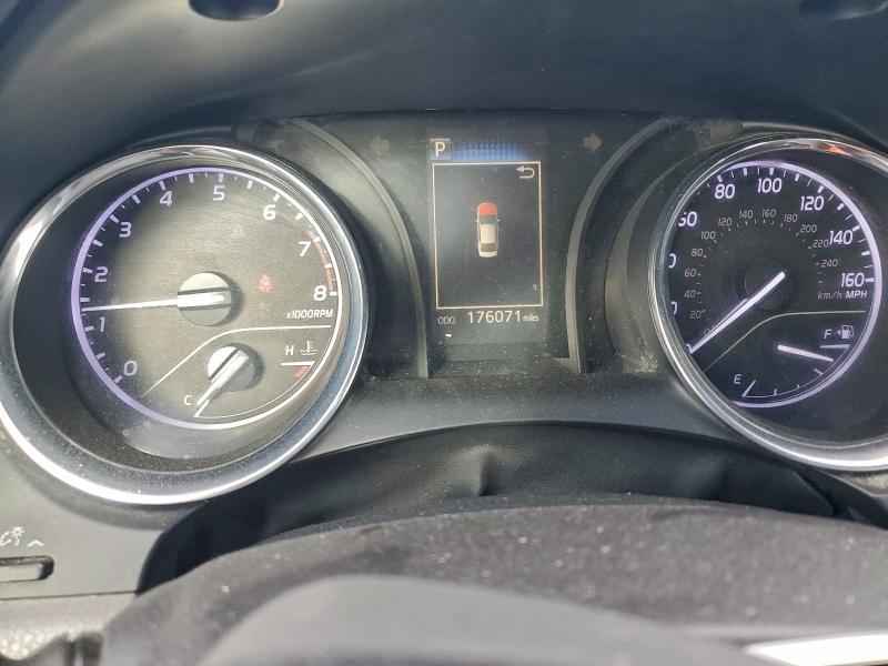 Фото 9 - TOYOTA CAMRY