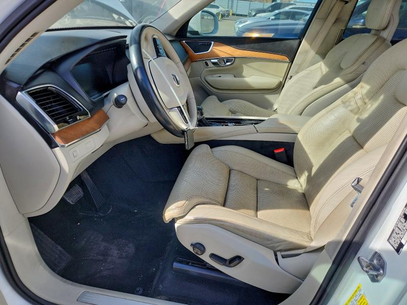 Фото 7 - VOLVO XC90