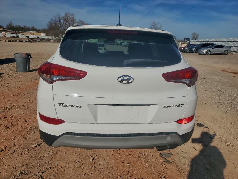 Фото 6 - HYUNDAI TUCSON