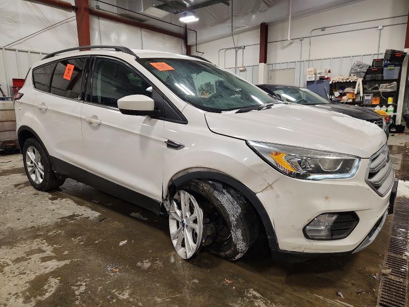 Фото 4 - FORD ESCAPE