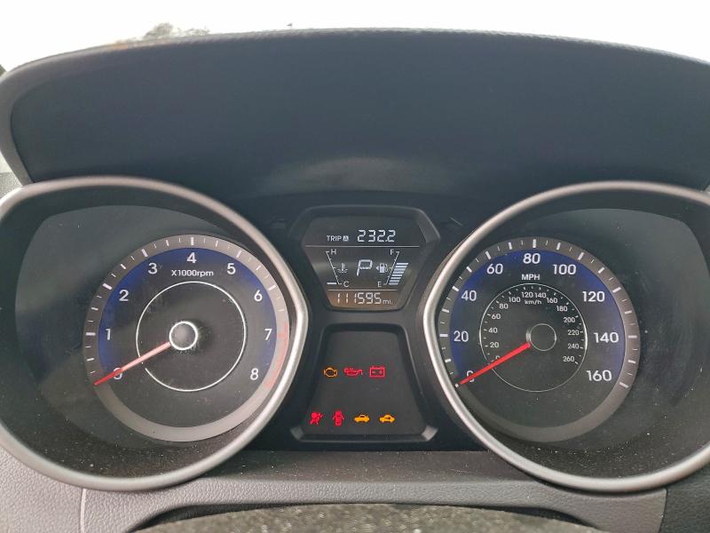 Фото 9 - HYUNDAI ELANTRA