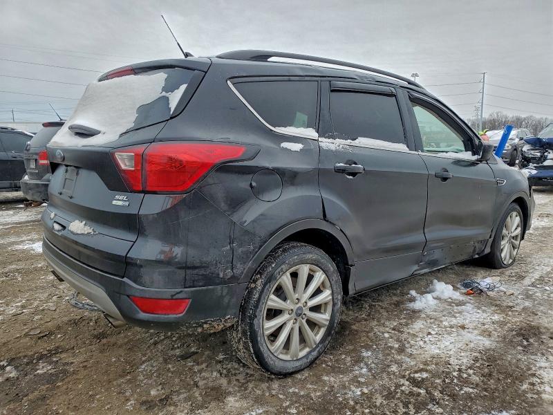 Фото 3 - FORD ESCAPE