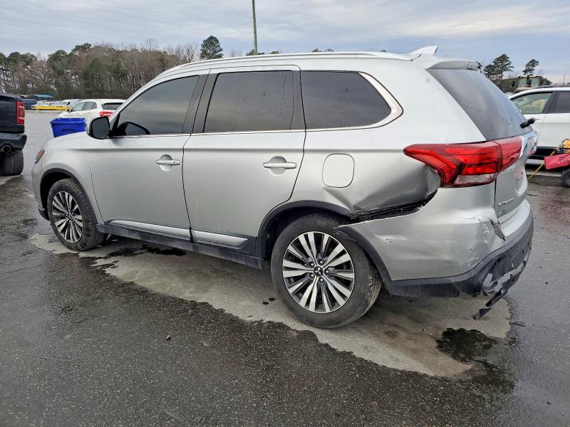 Фото 2 - MITSUBISHI OUTLANDER