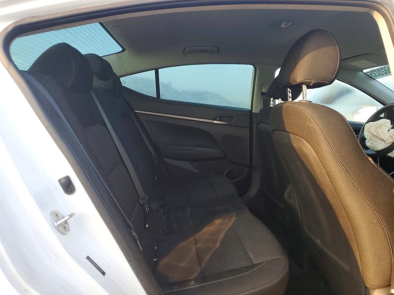 Фото 10 - HYUNDAI ELANTRA