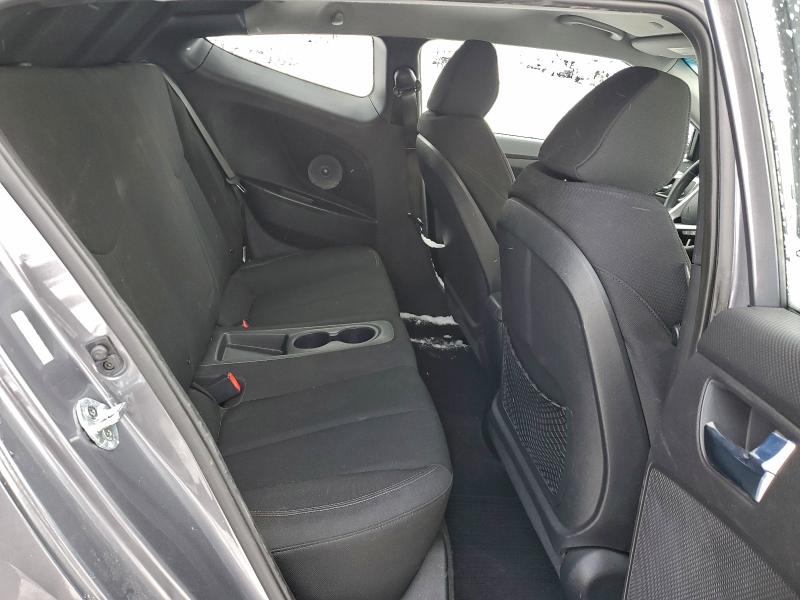 Фото 10 - HYUNDAI VELOSTER