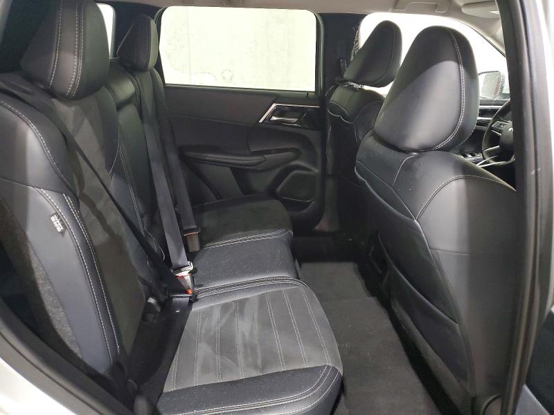 Фото 11 - MITSUBISHI OUTLANDER