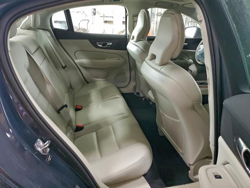 Фото 10 - VOLVO S60