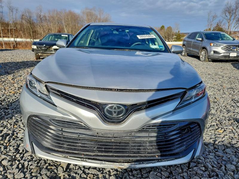 Фото 5 - TOYOTA CAMRY