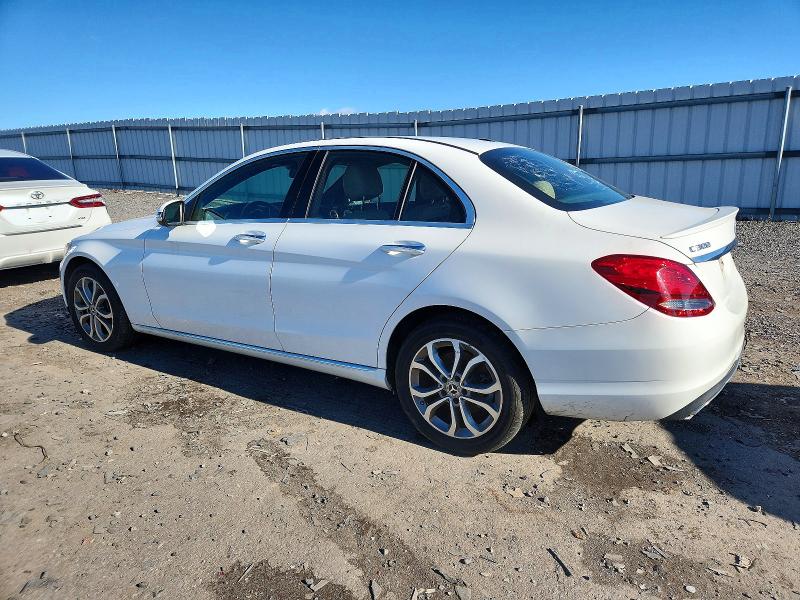 Фото 2 - MERCEDES-BENZ C-CLASS