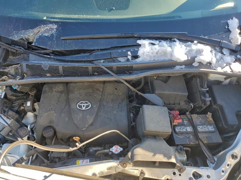 Фото 12 - TOYOTA SIENNA