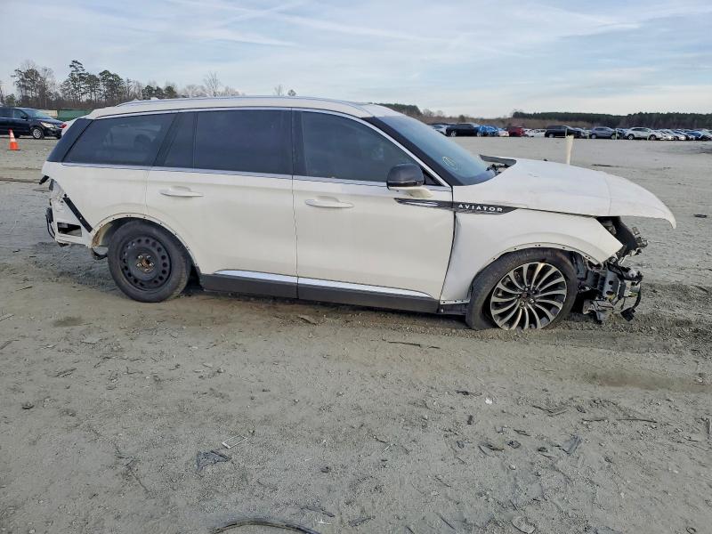 Фото 4 - LINCOLN AVIATOR