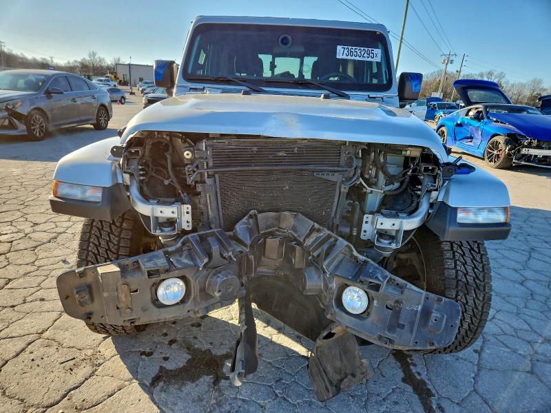 Фото 5 - JEEP GLADIATOR