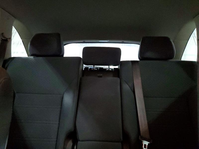 Фото 10 - KIA SORENTO