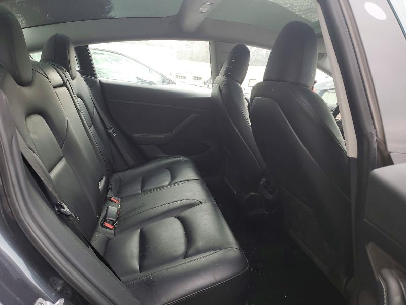 Фото 10 - TESLA MODEL 3