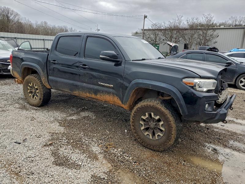 Фото 4 - TOYOTA TACOMA