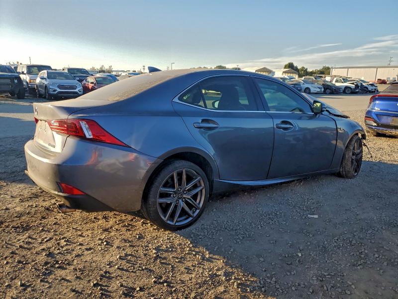 Фото 3 - LEXUS IS