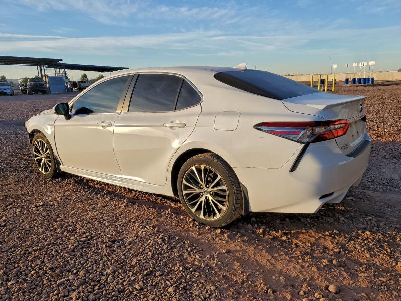 Фото 2 - TOYOTA CAMRY