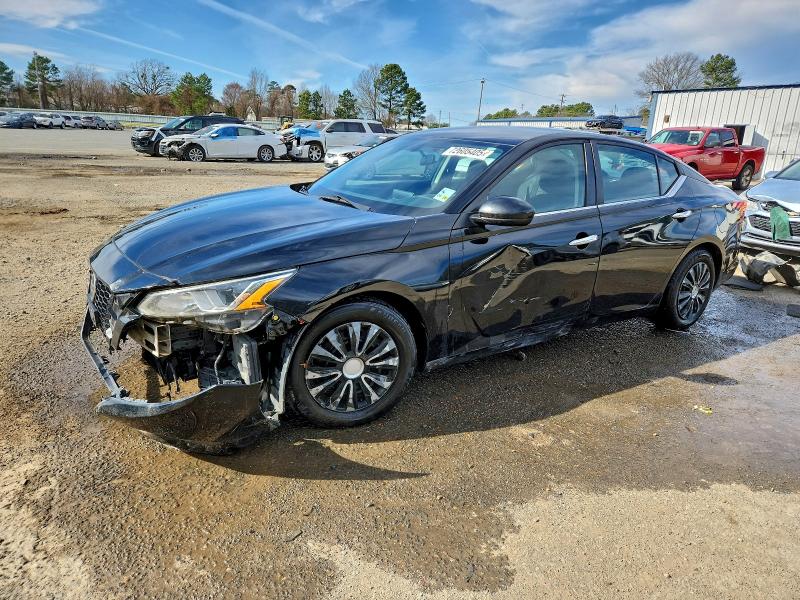 Фото 1 - NISSAN ALTIMA