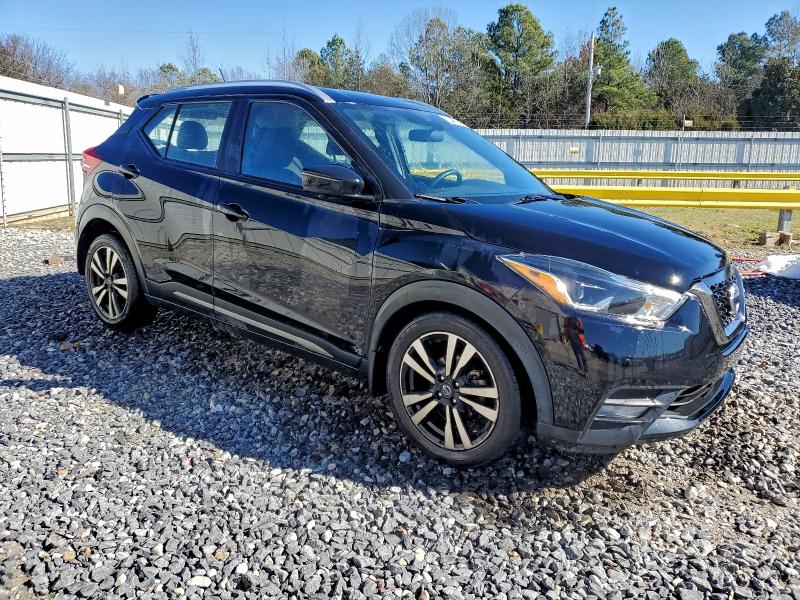 Фото 4 - NISSAN KICKS