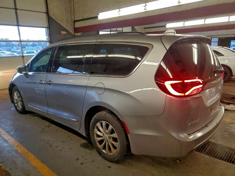 Фото 2 - CHRYSLER PACIFICA