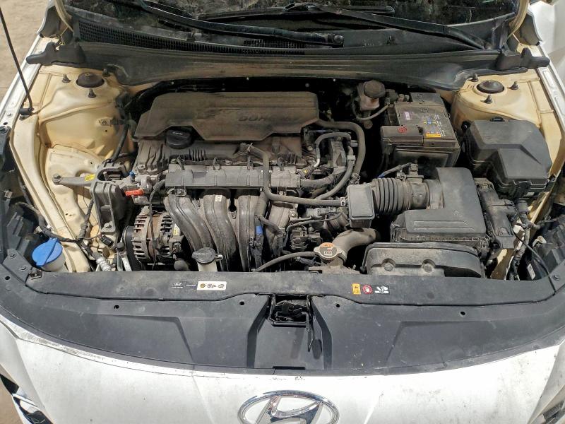 Фото 11 - HYUNDAI ELANTRA