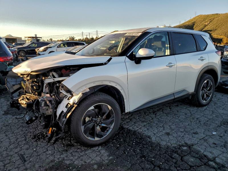 Фото 1 - NISSAN ROGUE