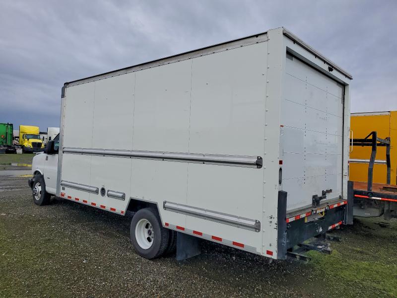 Фото 2 - GMC SAVANA