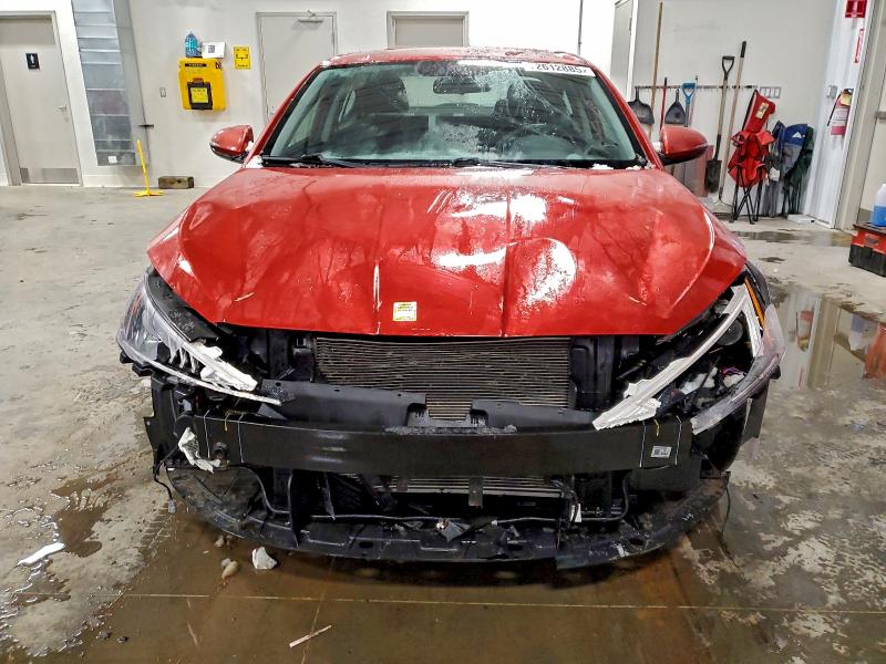 Фото 5 - HYUNDAI ELANTRA