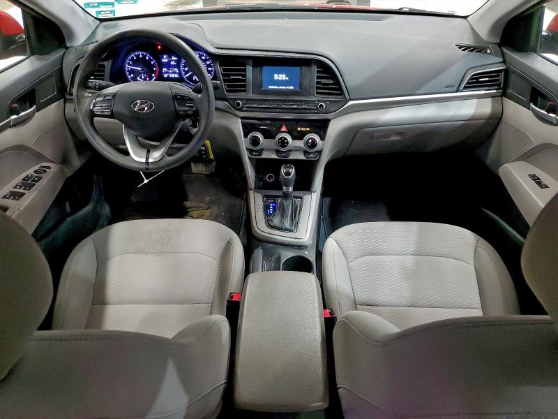 Фото 8 - HYUNDAI ELANTRA