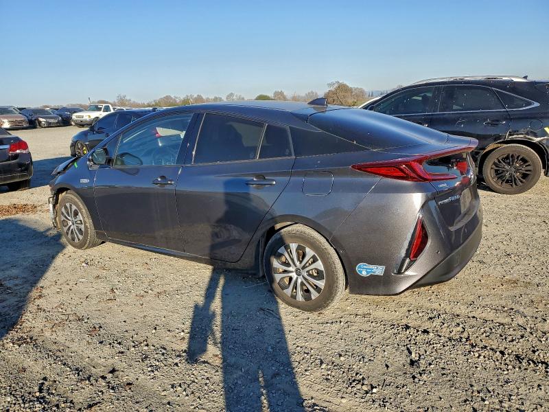 Фото 2 - TOYOTA PRIUS