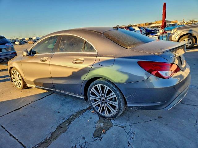 Фото 2 - MERCEDES-BENZ CLA-CLASS