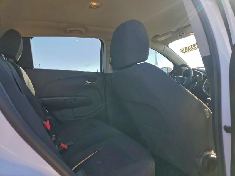 Фото 10 - CHEVROLET SONIC