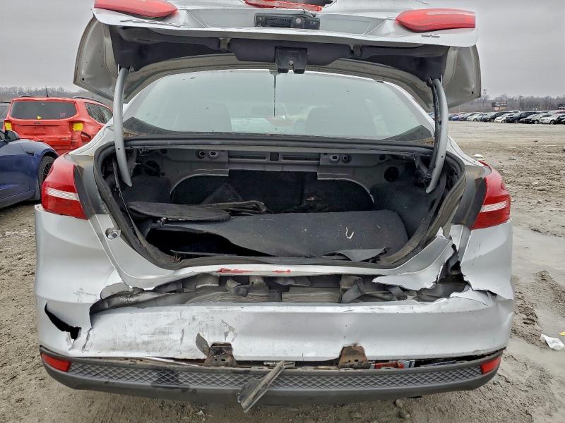 Фото 6 - FORD FOCUS