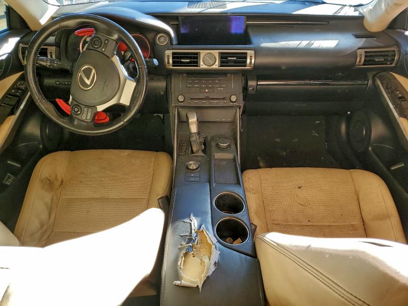 Фото 8 - LEXUS IS