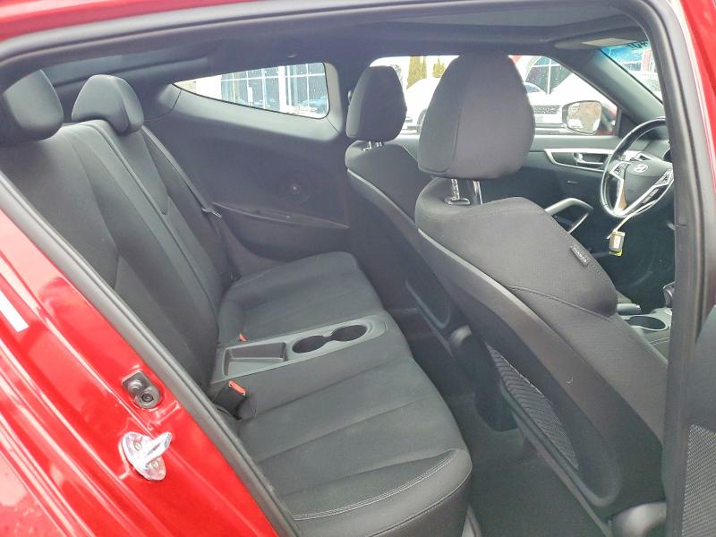 Фото 10 - HYUNDAI VELOSTER