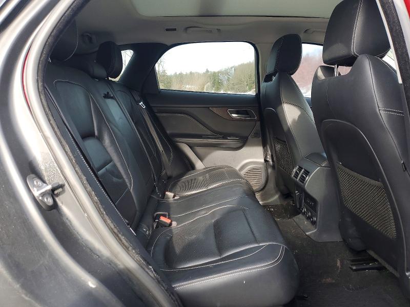 Фото 11 - JAGUAR F-PACE