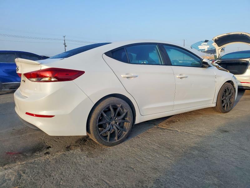 Фото 3 - HYUNDAI ELANTRA