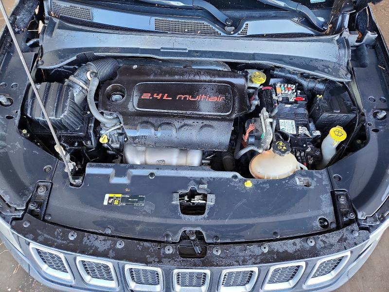 Фото 12 - JEEP COMPASS