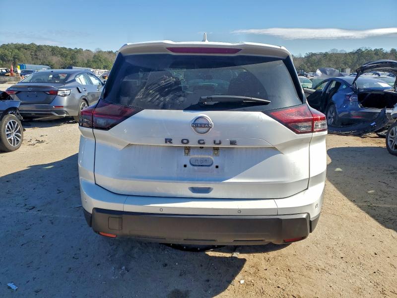 Фото 6 - NISSAN ROGUE