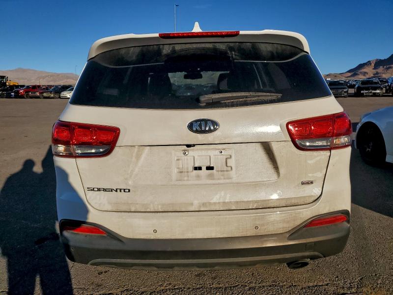 Фото 6 - KIA SORENTO