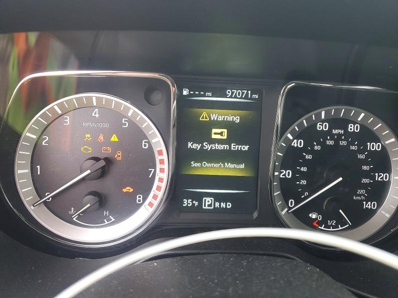 Фото 9 - NISSAN TITAN