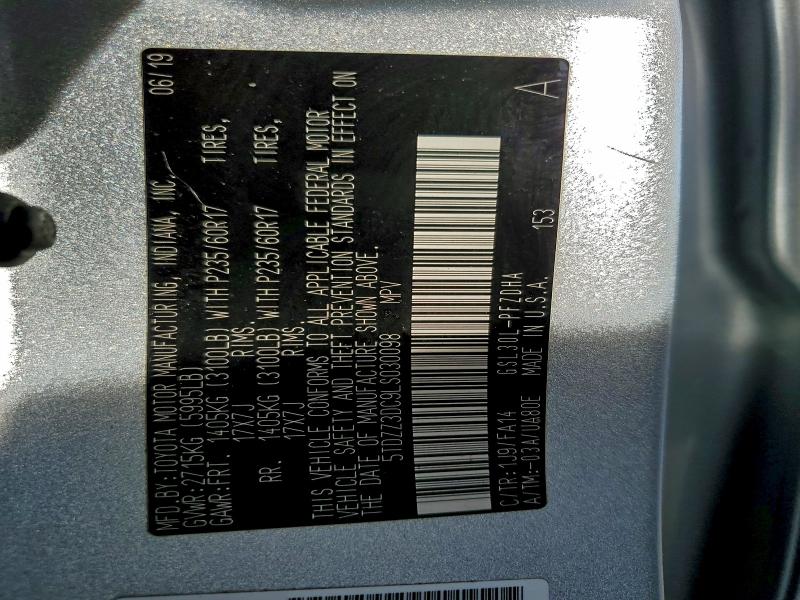 Фото 13 - TOYOTA SIENNA