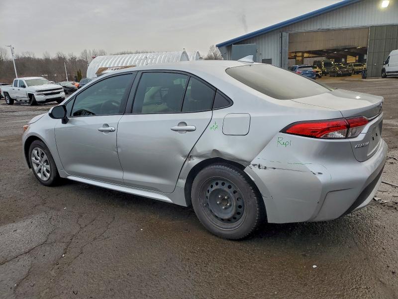 Фото 2 - TOYOTA COROLLA