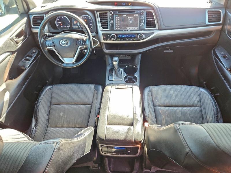 Фото 8 - TOYOTA HIGHLANDER