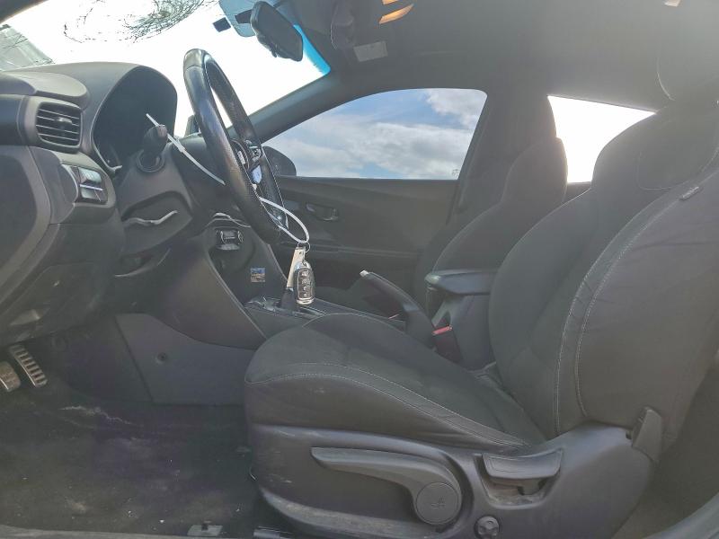 Фото 7 - HYUNDAI VELOSTER