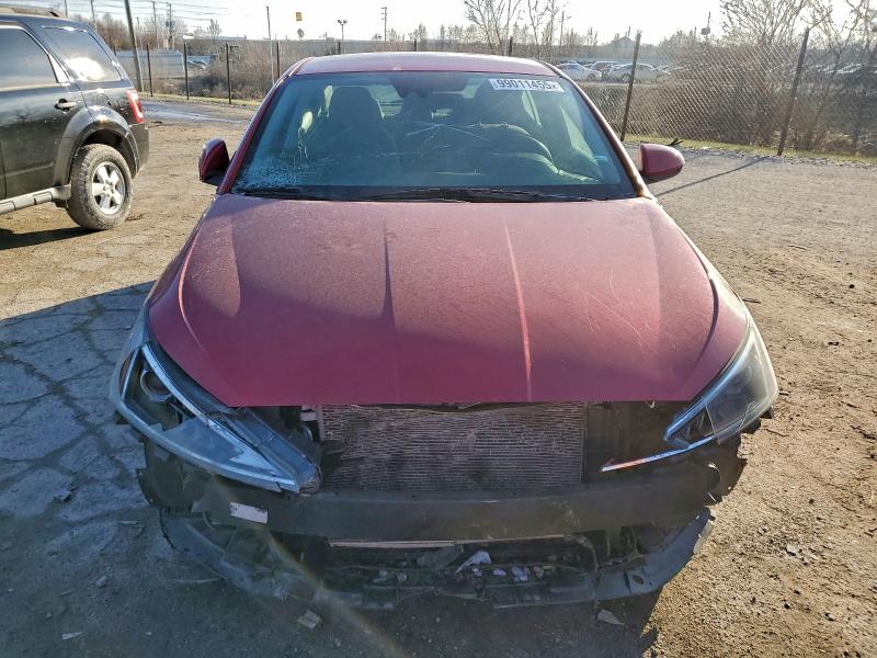 Фото 5 - HYUNDAI ELANTRA