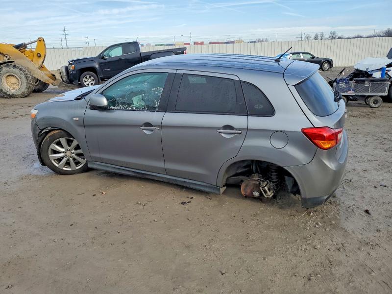 Фото 2 - MITSUBISHI OUTLANDER