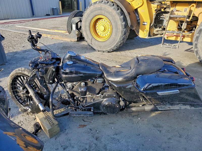 2018 HARLEY-DAVIDSON FL